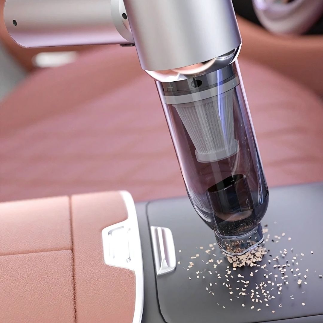 Mise en action sur une console centrale de l'aspirateur voiture sans fil SZUK